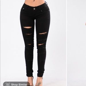 Fashion Nova Black Skinny Ripped Lola Jeans - Size 7/8